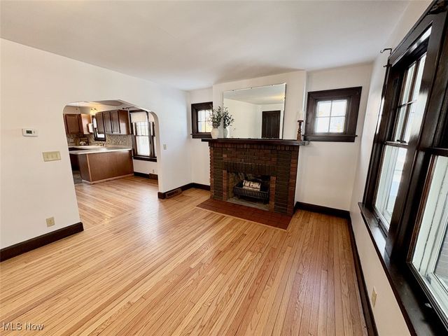 910 S Broadway, Geneva, OH 44041