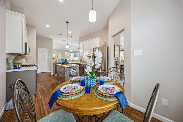 202 Meadowhill Lane, League City, TX 77539