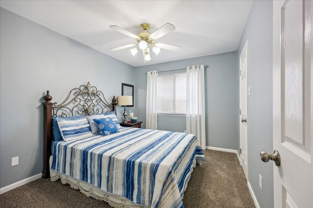 202 Meadowhill Lane, League City, TX 77539