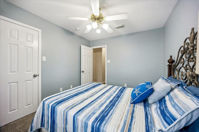 202 Meadowhill Lane, League City, TX 77539