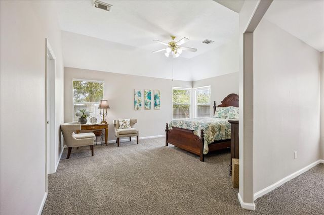 202 Meadowhill Lane, League City, TX 77539