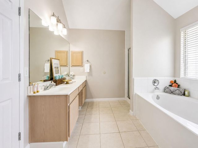 202 Meadowhill Lane, League City, TX 77539