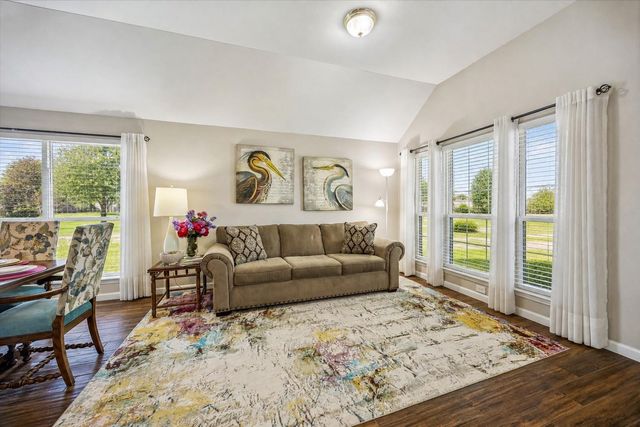 202 Meadowhill Lane, League City, TX 77539