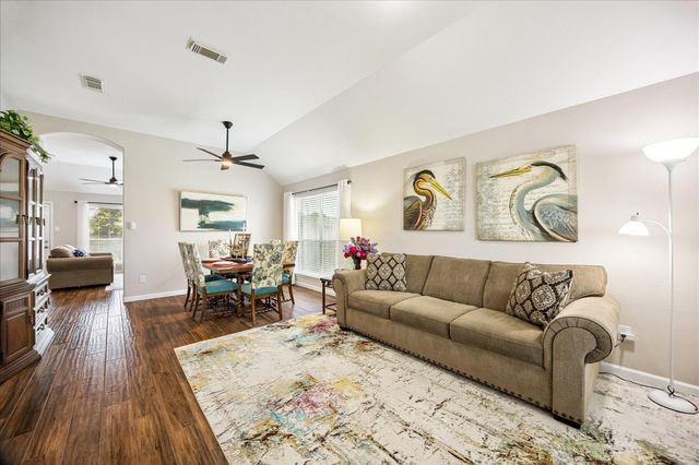 202 Meadowhill Lane, League City, TX 77539