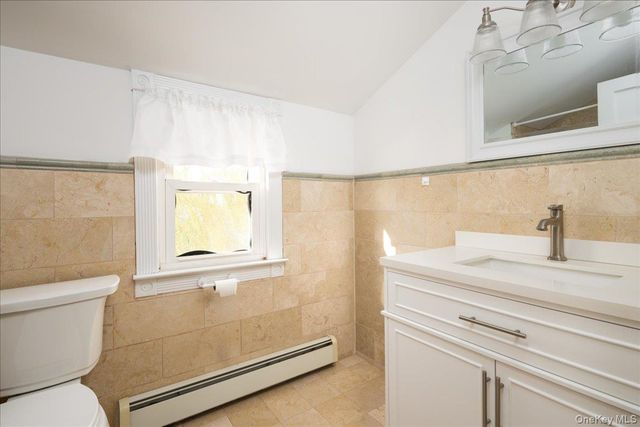 3937 John Lane, Seaford, NY 11783