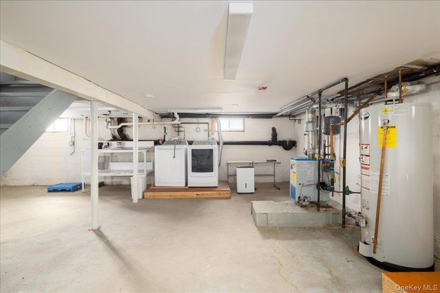 3937 John Lane, Seaford, NY 11783