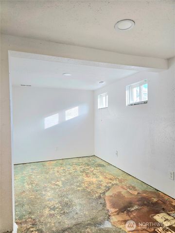 906 N Rice Street, Aberdeen, WA 98520