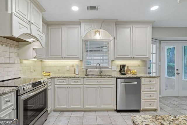 3894 Dollar Circle, Suwanee, GA 30024