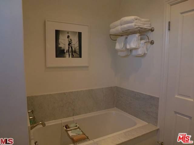 316 N Rossmore Avenue PH 607, Los Angeles, CA 90004