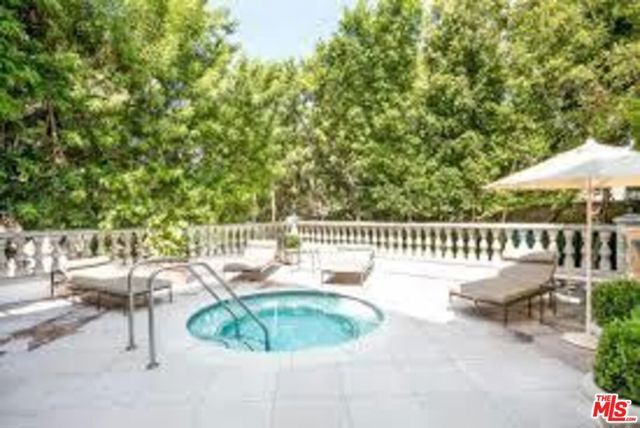 316 N Rossmore Avenue PH 607, Los Angeles, CA 90004