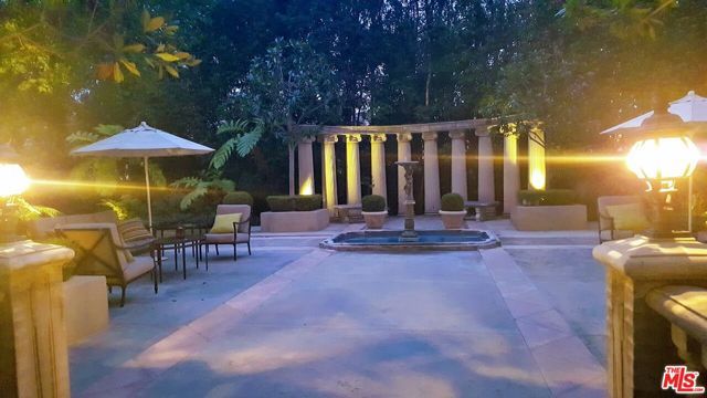 316 N Rossmore Avenue PH 607, Los Angeles, CA 90004