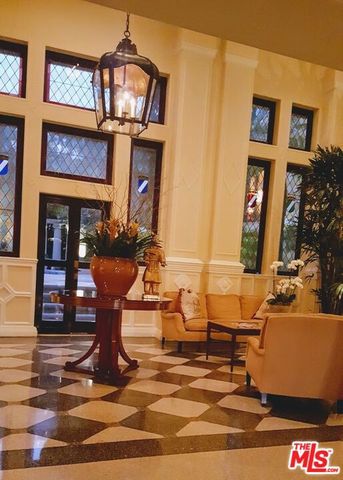 316 N Rossmore Avenue PH 607, Los Angeles, CA 90004