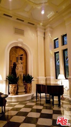 316 N Rossmore Avenue PH 607, Los Angeles, CA 90004