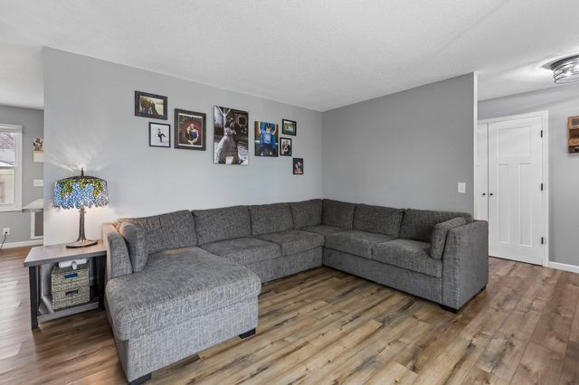 217 TIMBER Drive, Council Bluffs, IA 51503