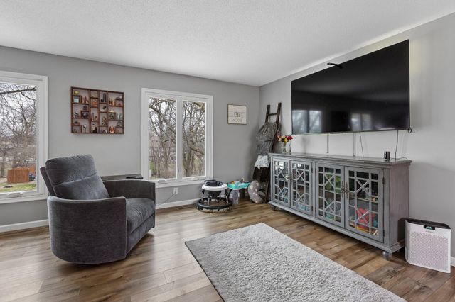 217 TIMBER Drive, Council Bluffs, IA 51503