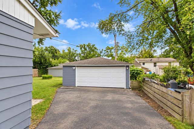 383 Tee Lane, Carpentersville, IL 60110