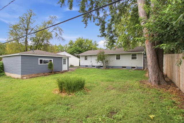 383 Tee Lane, Carpentersville, IL 60110