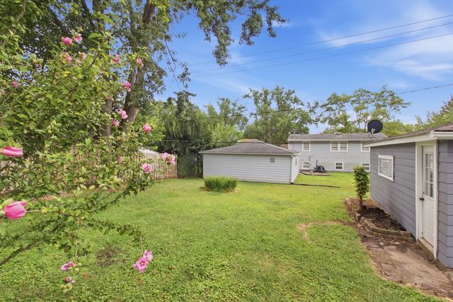 383 Tee Lane, Carpentersville, IL 60110