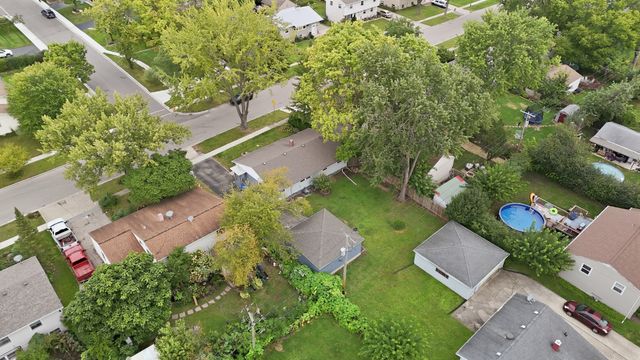 383 Tee Lane, Carpentersville, IL 60110