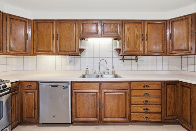 383 Tee Lane, Carpentersville, IL 60110
