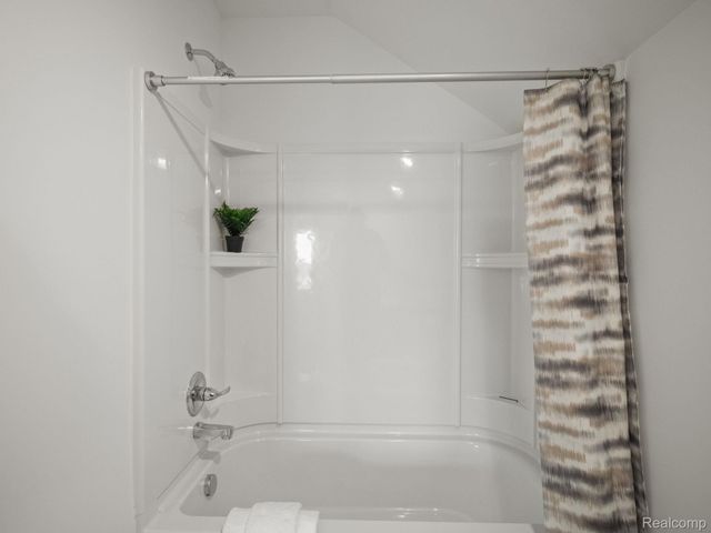 20827 BURN Drive, Macomb Township, MI 48044