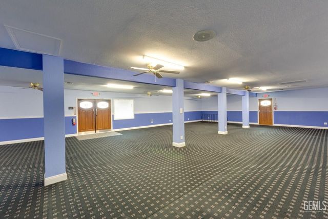 306 Roberts Lane, Bakersfield, CA 93308