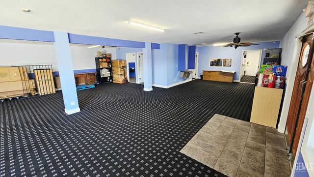 306 Roberts Lane, Bakersfield, CA 93308