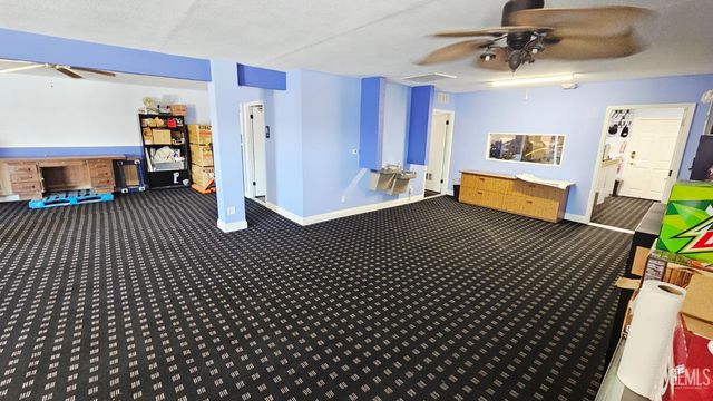 306 Roberts Lane, Bakersfield, CA 93308