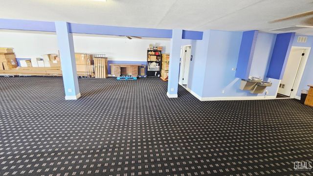 306 Roberts Lane, Bakersfield, CA 93308