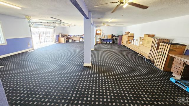 306 Roberts Lane, Bakersfield, CA 93308