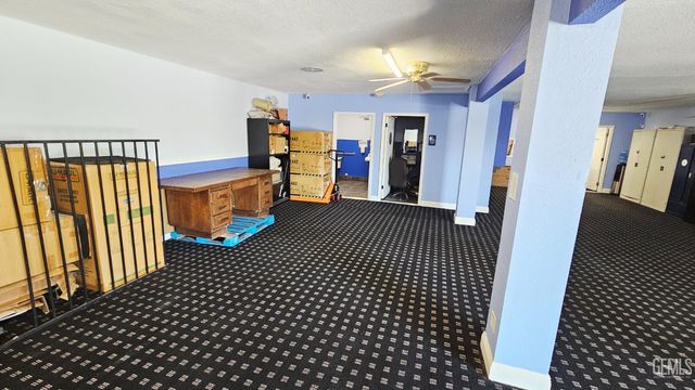 306 Roberts Lane, Bakersfield, CA 93308