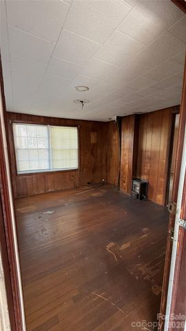 1717 Shelby Road, Kings Mountain, NC 28086