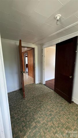 1717 Shelby Road, Kings Mountain, NC 28086