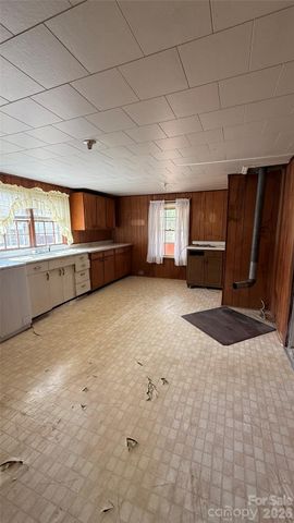 1717 Shelby Road, Kings Mountain, NC 28086