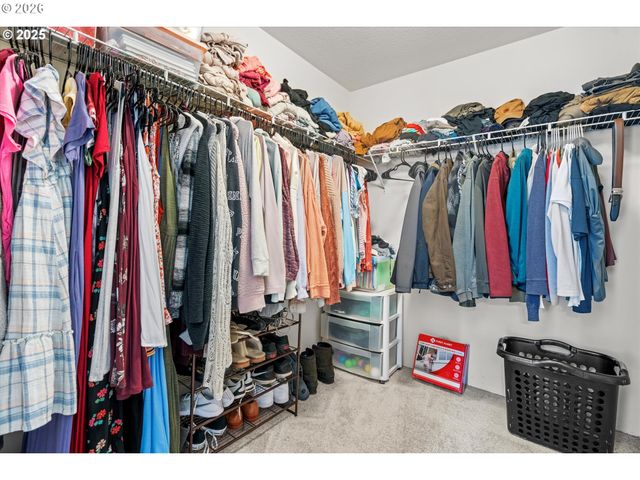 12318 Ne 109TH Way, Vancouver, WA 98682