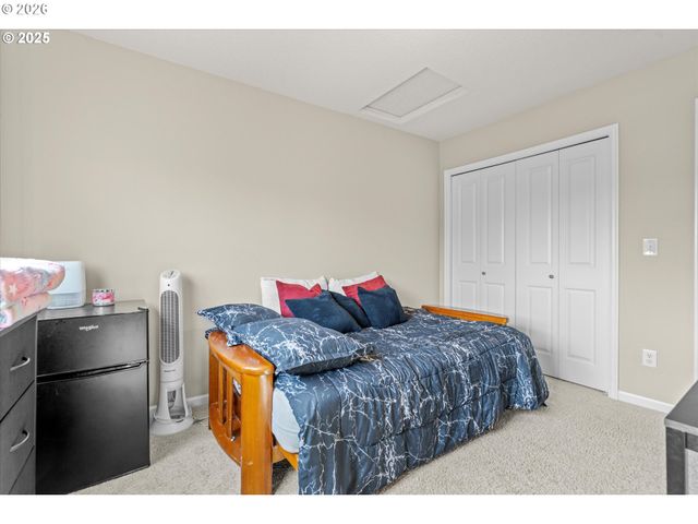 12318 Ne 109TH Way, Vancouver, WA 98682