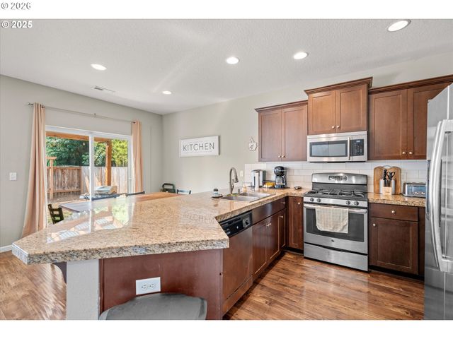 12318 Ne 109TH Way, Vancouver, WA 98682