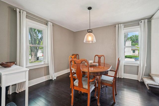 402 W 3rd STREET, Oconomowoc, WI 53066