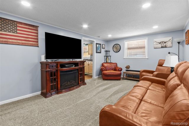 4023 Dallas Street, Burton, MI 48519