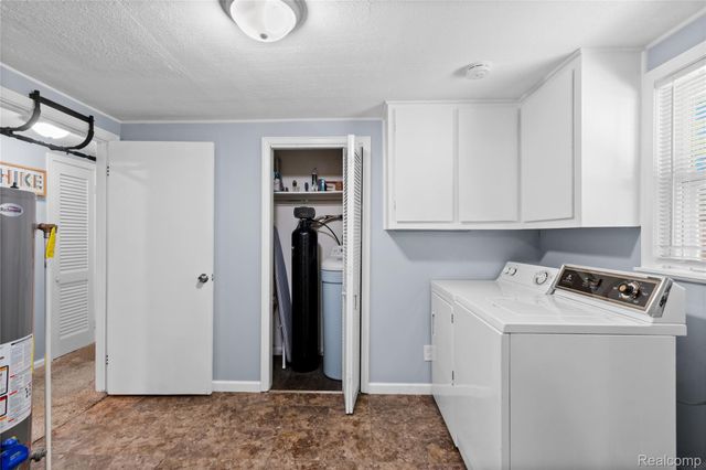 4023 Dallas Street, Burton, MI 48519