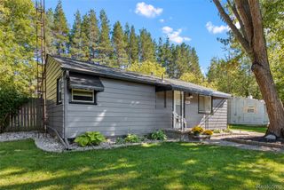4023 Dallas Street, Burton, MI 48519