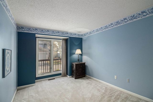 29470 Cove Creek Lane, Farmington Hills, MI 48334