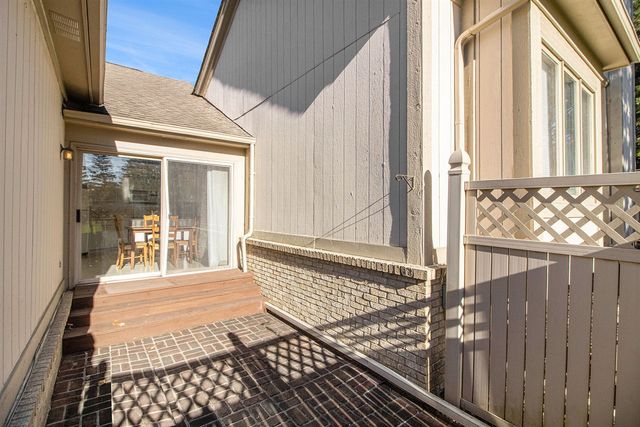 29470 Cove Creek Lane, Farmington Hills, MI 48334