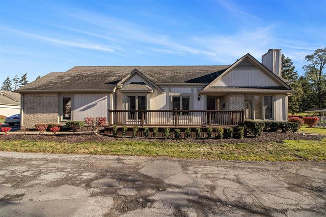 29470 Cove Creek Lane, Farmington Hills, MI 48334