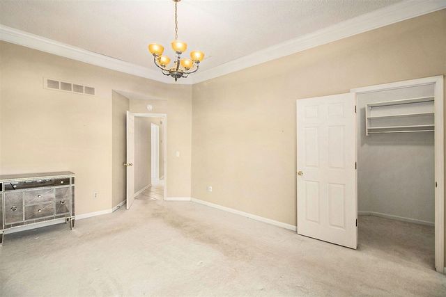 29470 Cove Creek Lane, Farmington Hills, MI 48334