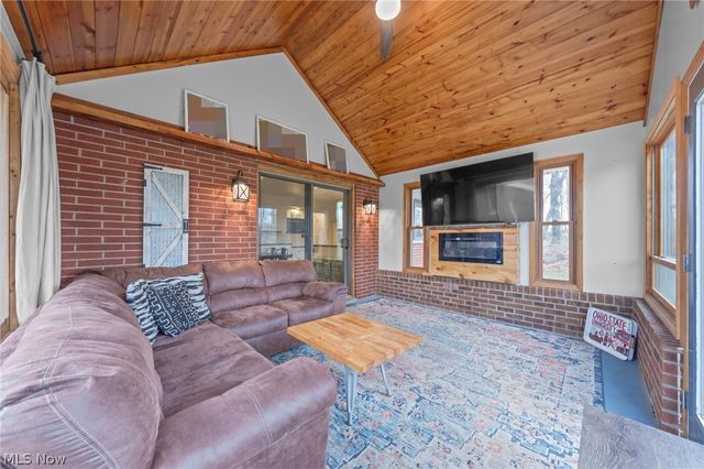 1065 Etter Road, Mogadore, OH 44260