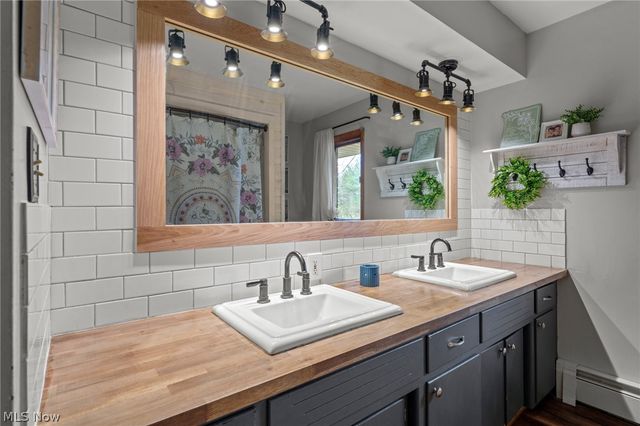 1065 Etter Road, Mogadore, OH 44260