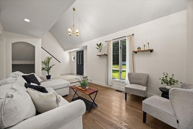 46 Old Powder House Road, Lakeville, MA 02347