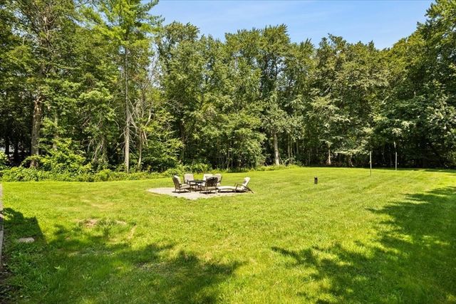 46 Old Powder House Road, Lakeville, MA 02347