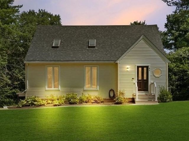 46 Old Powder House Road, Lakeville, MA 02347